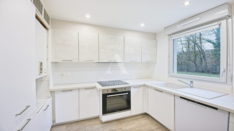 Ma-Cabane - Vente Appartement Cessy, 73 m²