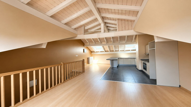 Ma-Cabane - Vente Appartement Cessy, 81 m²
