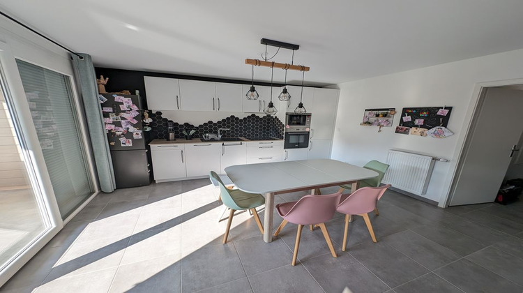 Ma-Cabane - Vente Appartement CHALLES LES EAUX, 83 m²