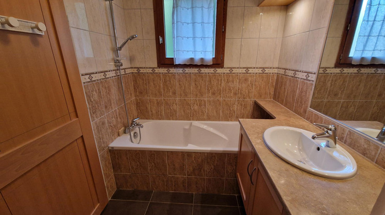 Ma-Cabane - Vente Appartement CHALLES-LES-EAUX, 102 m²