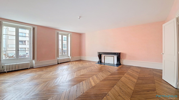 Ma-Cabane - Vente Appartement Chalon-sur-Saône, 225 m²