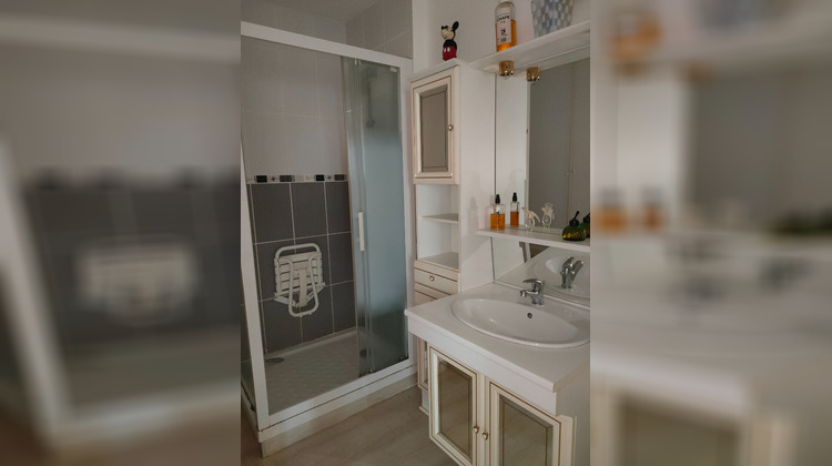 Ma-Cabane - Vente Appartement CHALUS, 80 m²