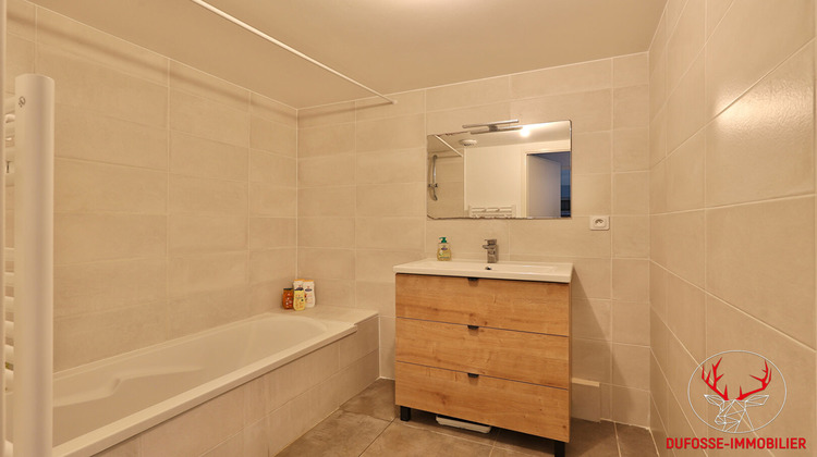 Ma-Cabane - Vente Appartement CHAMPAGNE-AU-MONT-D'OR, 68 m²