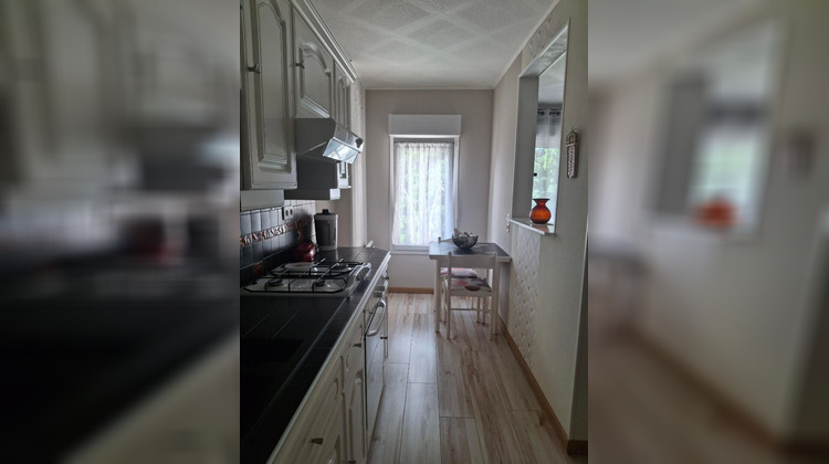 Ma-Cabane - Vente Appartement CHAMPAGNOLE, 64 m²