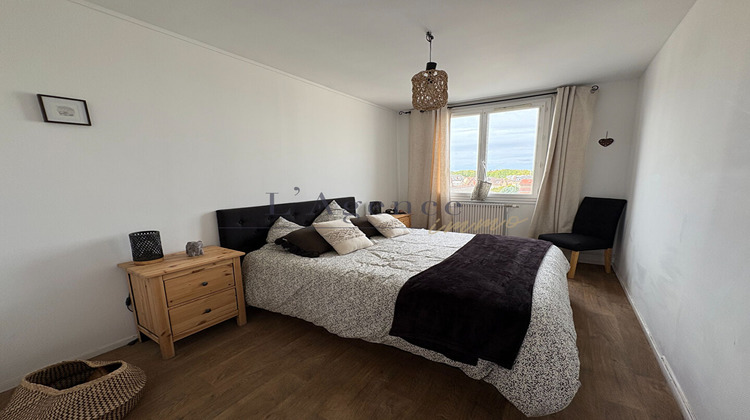 Ma-Cabane - Vente Appartement CHANTILLY, 66 m²