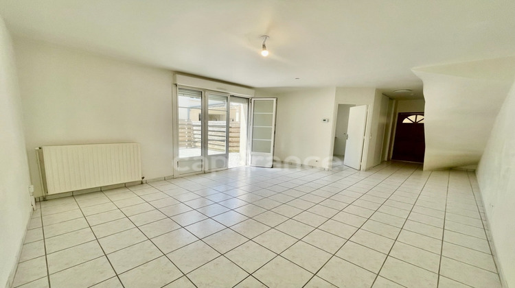 Ma-Cabane - Vente Appartement CHANTILLY, 49 m²