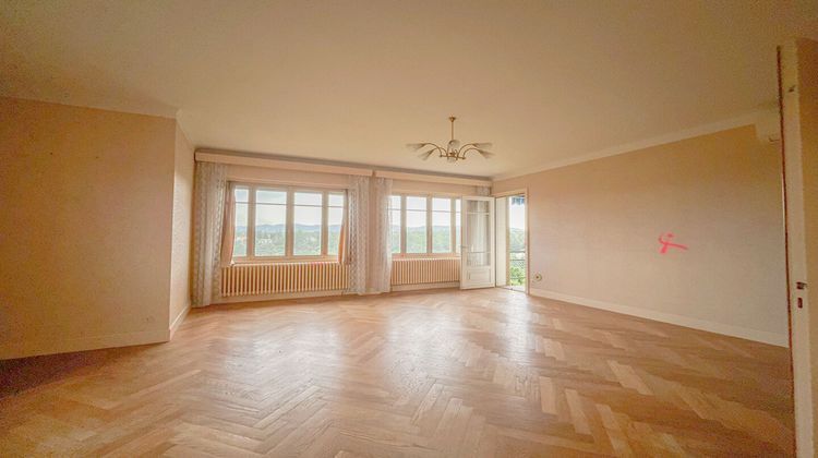 Ma-Cabane - Vente Appartement CHARBONNIERES-LES-BAINS, 118 m²