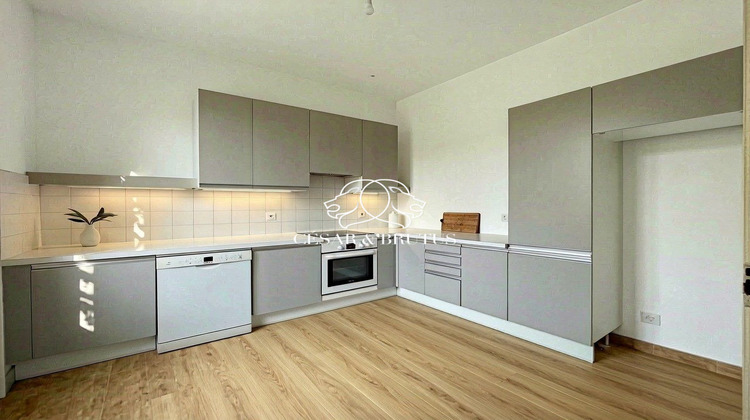 Ma-Cabane - Vente Appartement CHARBONNIERES LES BAINS, 37 m²