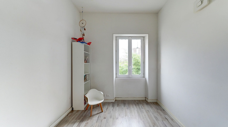 Ma-Cabane - Vente Appartement CHARBONNIERES-LES-BAINS, 40 m²