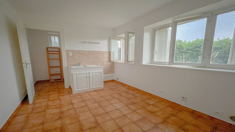 Ma-Cabane - Vente Appartement CHARBONNIERES-LES-BAINS, 44 m²