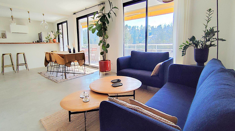 Ma-Cabane - Vente Appartement CHARBONNIERES-LES-BAINS, 110 m²