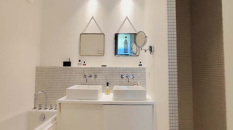 Ma-Cabane - Vente Appartement CHARBONNIERES-LES-BAINS, 110 m²