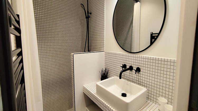 Ma-Cabane - Vente Appartement CHARBONNIERES-LES-BAINS, 110 m²