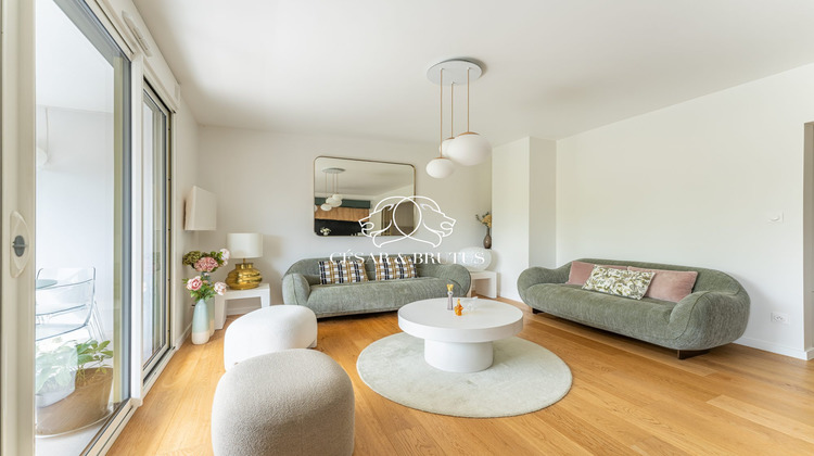 Ma-Cabane - Vente Appartement CHARBONNIERES LES BAINS, 75 m²