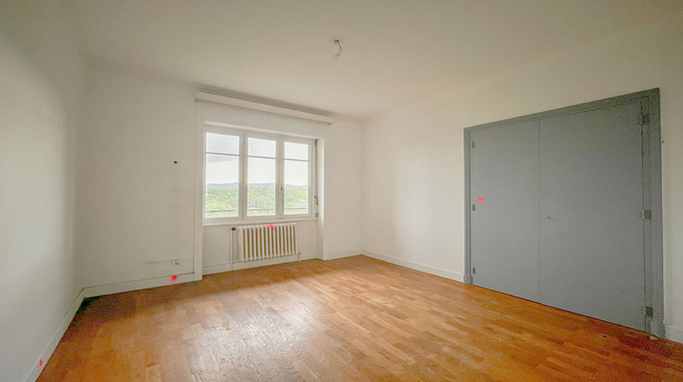 Ma-Cabane - Vente Appartement CHARBONNIERES-LES-BAINS, 114 m²