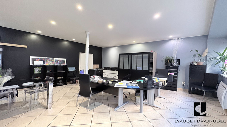 Ma-Cabane - Vente Appartement CHARLIEU, 182 m²