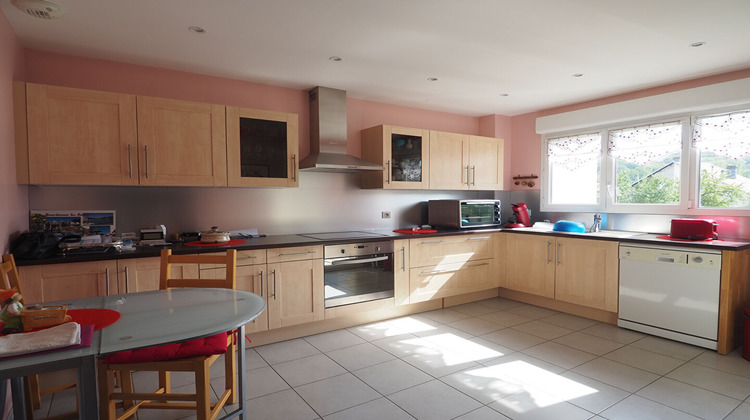 Ma-Cabane - Vente Appartement CHARMES, 77 m²