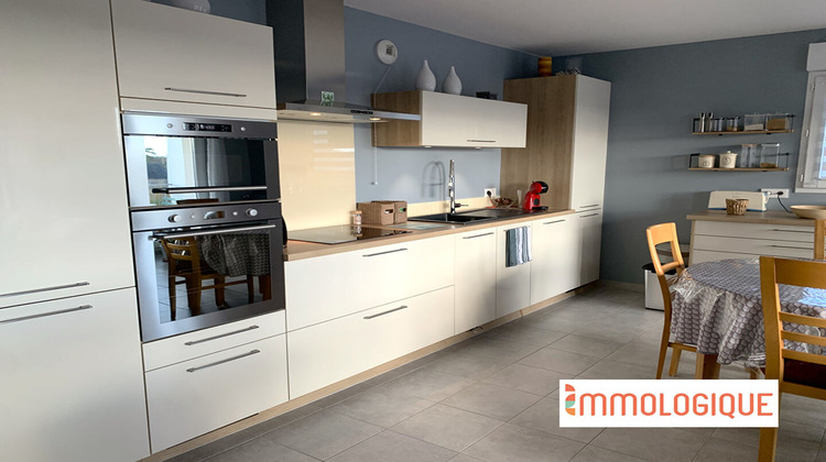 Ma-Cabane - Vente Appartement CHARTRES-DE-BRETAGNE, 63 m²