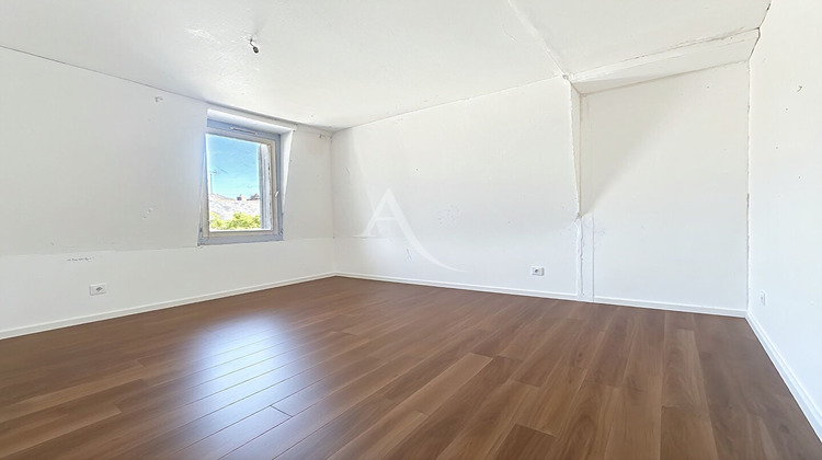 Ma-Cabane - Vente Appartement CHATEAU-GONTIER, 65 m²