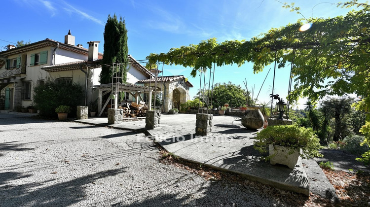 Ma-Cabane - Vente Appartement Châteauneuf-Grasse, 112 m²