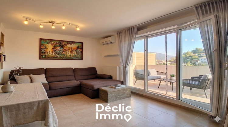 Ma-Cabane - Vente Appartement CHATEAUNEUF GRASSE, 64 m²