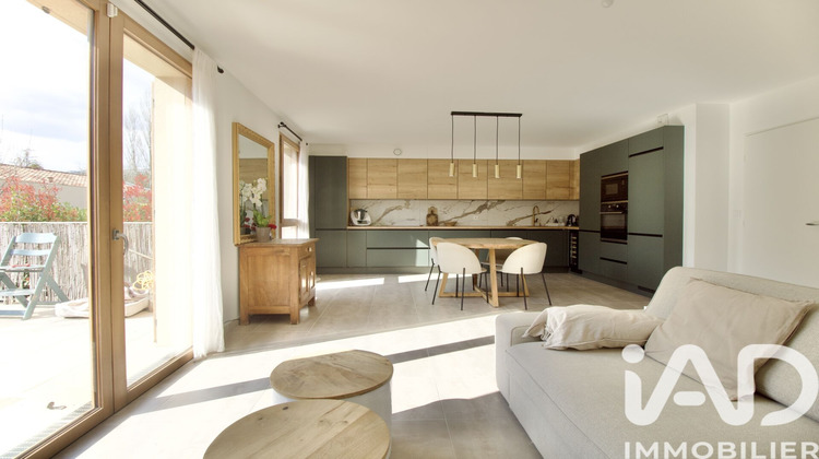 Ma-Cabane - Vente Appartement Châteauneuf-le-Rouge, 64 m²