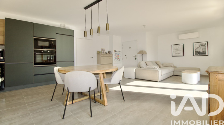 Ma-Cabane - Vente Appartement Châteauneuf-le-Rouge, 64 m²