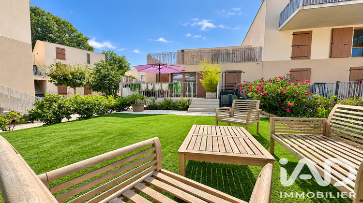 Ma-Cabane - Vente Appartement Châteauneuf-le-Rouge, 64 m²