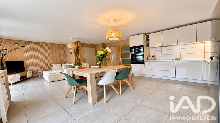 Ma-Cabane - Vente Appartement Châteauneuf-le-Rouge, 64 m²