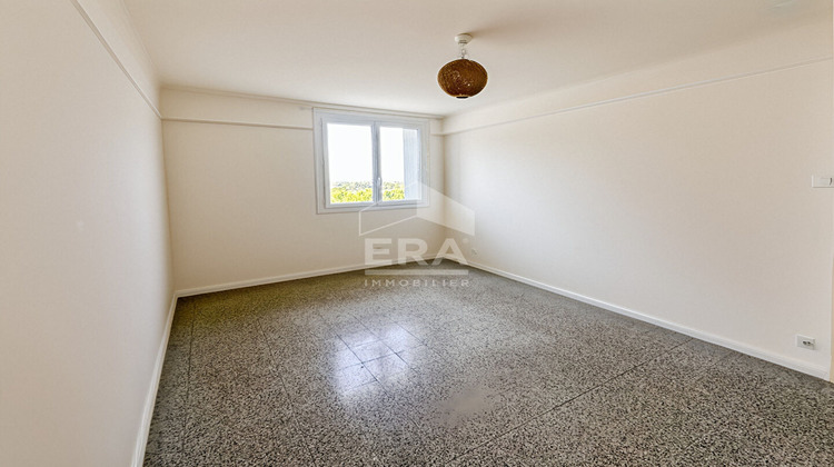 Ma-Cabane - Vente Appartement CHATEAURENARD, 65 m²