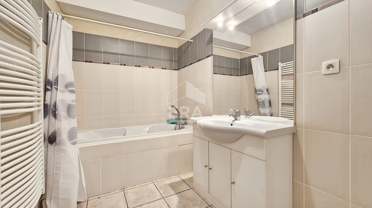 Ma-Cabane - Vente Appartement CHATEAURENARD, 67 m²