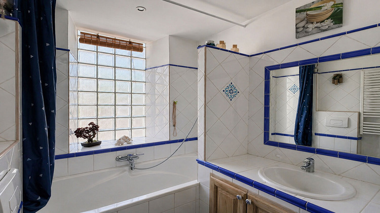 Ma-Cabane - Vente Appartement CHATEAURENARD, 95 m²