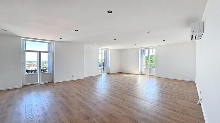 Ma-Cabane - Vente Appartement CHATEL GUYON, 105 m²