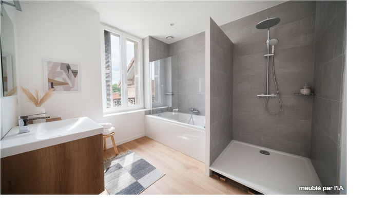 Ma-Cabane - Vente Appartement Châtel-Guyon, 105 m²