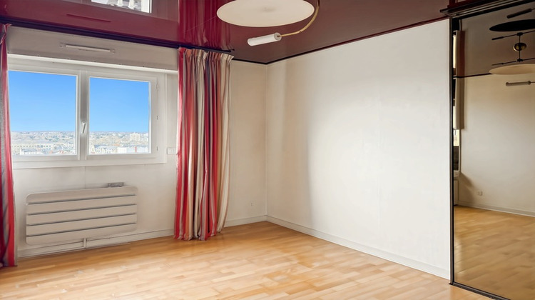 Ma-Cabane - Vente Appartement CHATELLERAULT, 106 m²