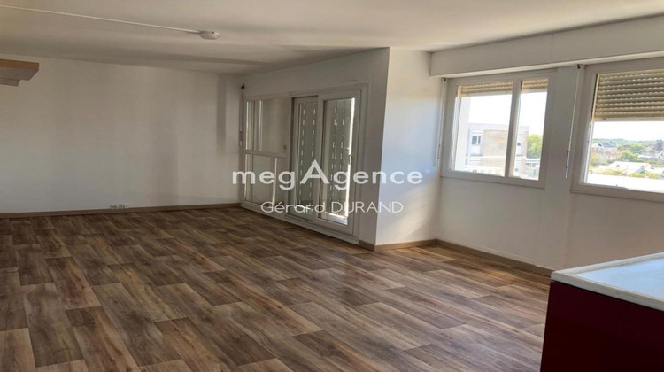 Ma-Cabane - Vente Appartement CHATELLERAULT, 83 m²