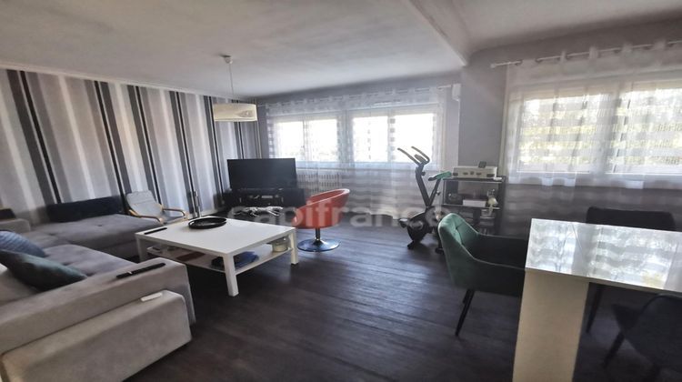 Ma-Cabane - Vente Appartement CHATENOY LE ROYAL, 73 m²