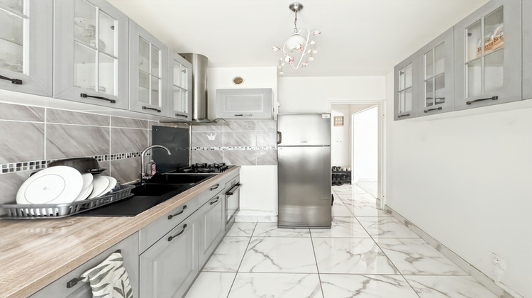 Ma-Cabane - Vente Appartement CHENOVE, 77 m²
