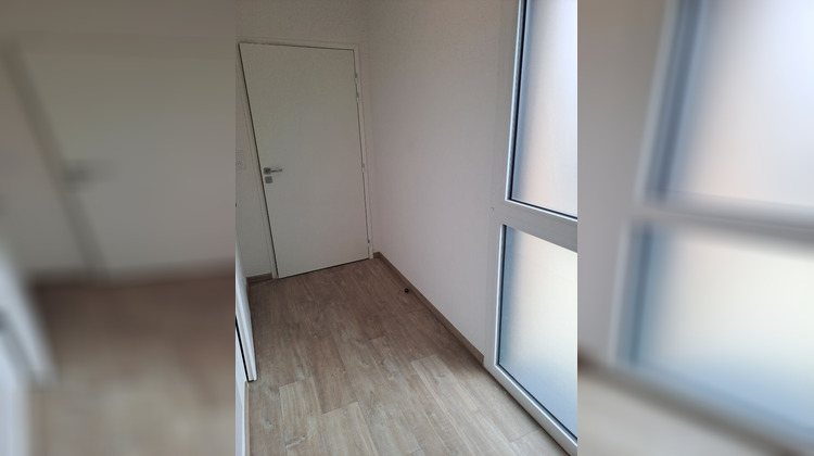 Ma-Cabane - Vente Appartement CHEVAIGNE, 71 m²