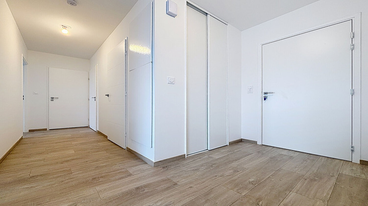 Ma-Cabane - Vente Appartement CHEVAIGNE, 68 m²