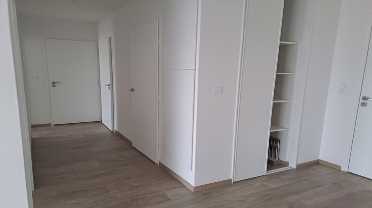 Ma-Cabane - Vente Appartement CHEVAIGNE, 68 m²