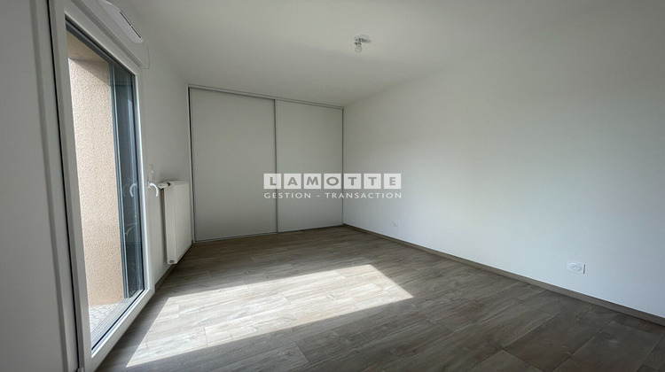 Ma-Cabane - Vente Appartement CHEVAIGNE, 71 m²