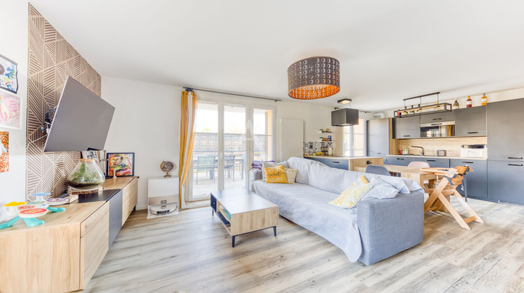 Ma-Cabane - Vente Appartement CHEVRY-COSSIGNY, 61 m²