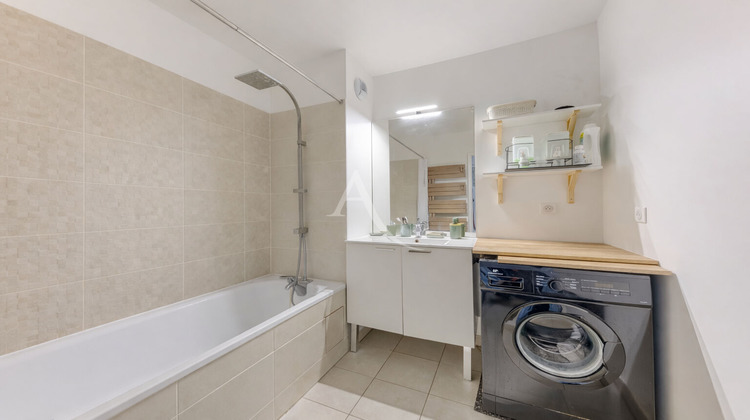 Ma-Cabane - Vente Appartement CHEVRY-COSSIGNY, 61 m²