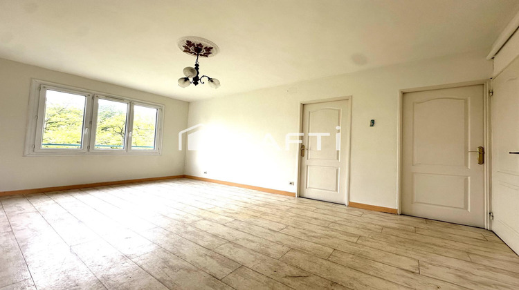 Ma-Cabane - Vente Appartement Clichy-sous-Bois, 59 m²