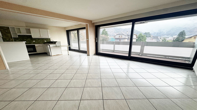 Ma-Cabane - Vente Appartement CLUSES, 56 m²