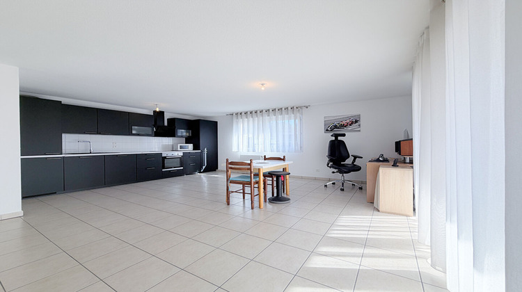 Ma-Cabane - Vente Appartement CLUSES, 64 m²