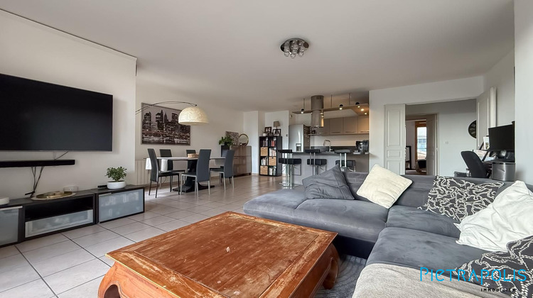 Ma-Cabane - Vente Appartement Collonges-au-Mont-d'Or, 102 m²