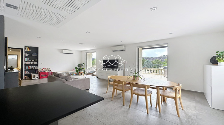 Ma-Cabane - Vente Appartement Collonges-au-Mont-d'Or, 111 m²