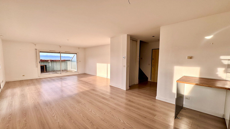 Ma-Cabane - Vente Appartement COLLONGES-SOUS-SALEVE, 80 m²